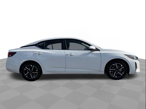 Used 2024 Nissan Sentra SV FWD image 6