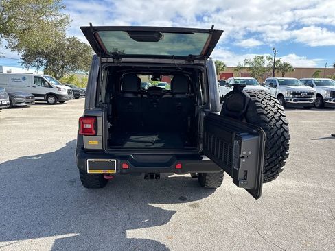 Used 2021 Jeep Wrangler Unlimited Rubicon image 27