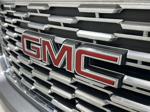 Used 2019 GMC Yukon Denali AWD/4WD image 30