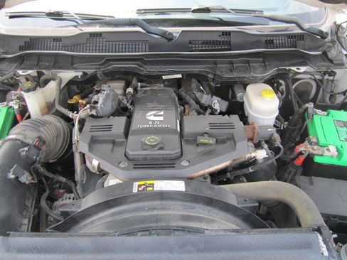 Used 2017 RAM 2500 Laramie w/ Convenience Group image 13