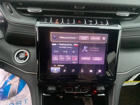 New 2025 Jeep Grand Cherokee 4WD image 21