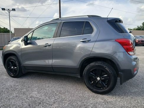 Used 2020 Chevrolet Trax LT w/ LPO, Protection Package AWD/4WD image 5