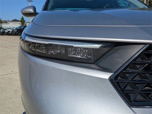 Used 2024 Honda Accord EX image 10