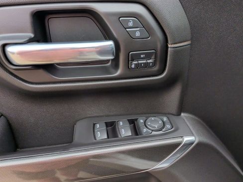 Used 2021 GMC Sierra 1500 AT4 w/ Technology Package image 12