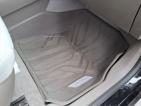 Used 2018 Chevrolet Malibu LT w/ Driver Confidence Package image 26