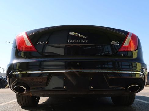Used 2017 Jaguar XJ L Portfolio AWD/4WD image 10