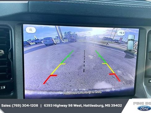 Used 2025 Ford Bronco Badlands image 15