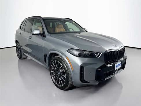Used 2024 BMW X5 sDrive40i w/ M Sport Package image 8