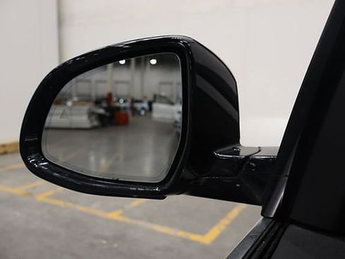 Used 2021 BMW X7 xDrive40i w/ Cold Weather Package image 46