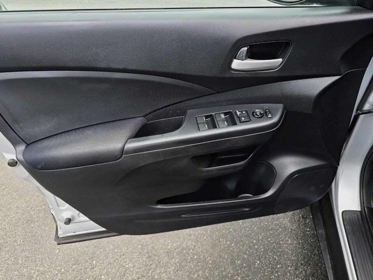 Used 2016 Honda CR-V LX image 15
