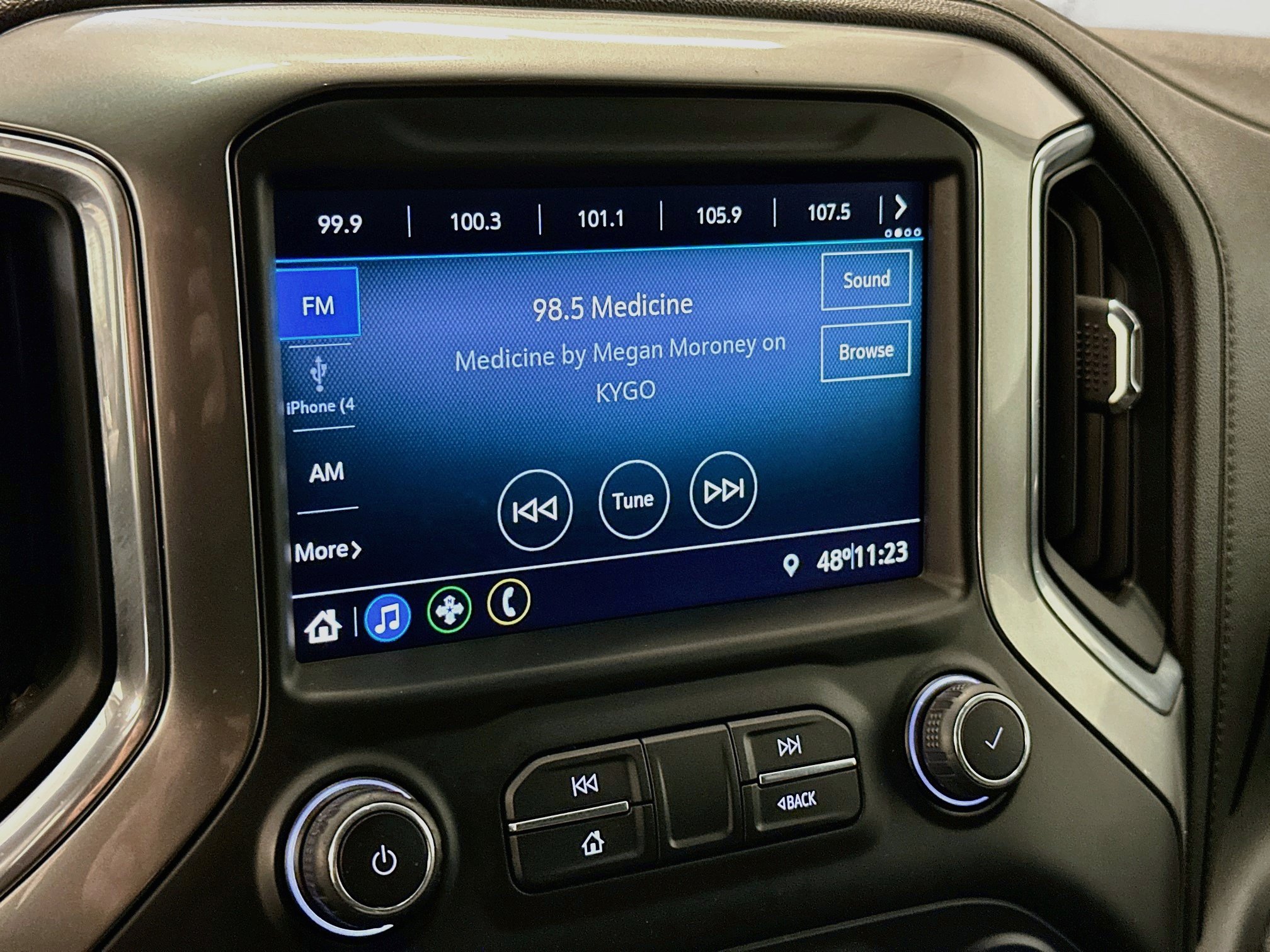 Used 2020 Chevrolet Silverado 1500 LT AWD/4WD image 21