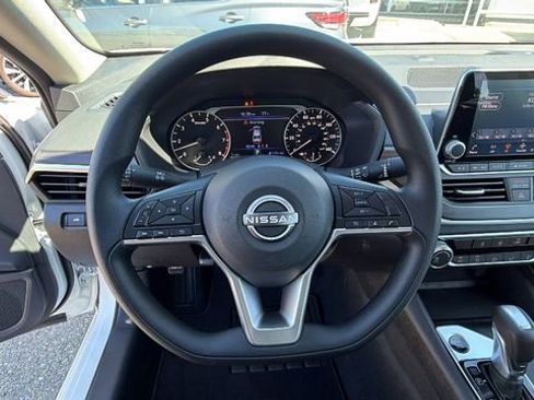 New 2026 Nissan Altima 2.5 SV FWD image 25