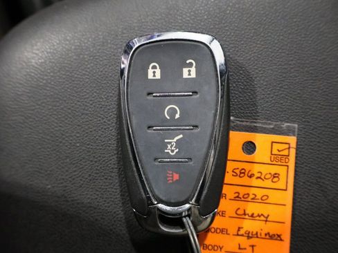 Used 2020 Chevrolet Equinox LT image 29