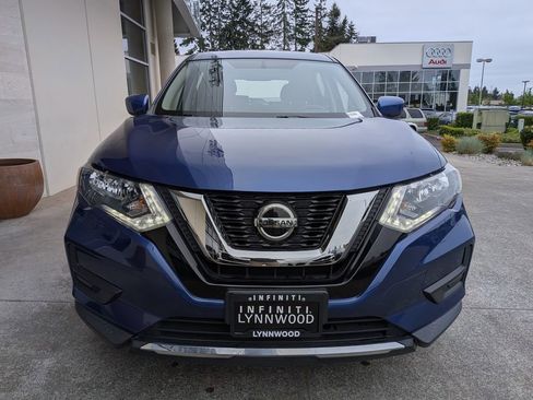 Used 2018 Nissan Rogue S AWD/4WD image 2