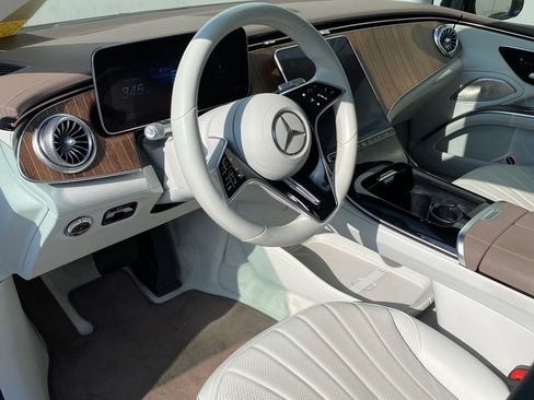 Used 2022 Mercedes-Benz EQS 450+ Sedan image 7