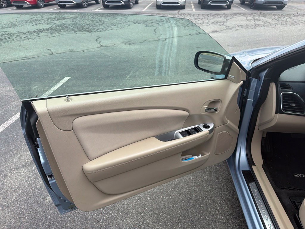 Used 2014 Chrysler 200 Limited FWD image 17