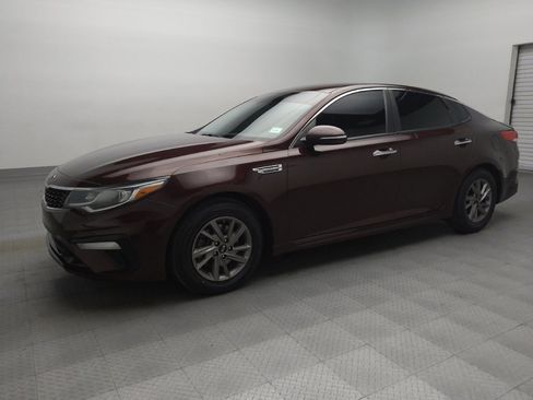 Used 2020 Kia Optima LX image 2