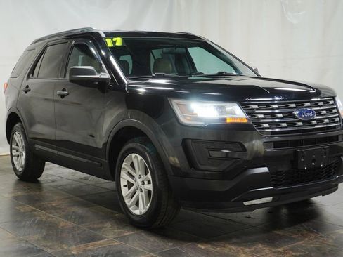 Used 2017 Ford Explorer 4WD image 1