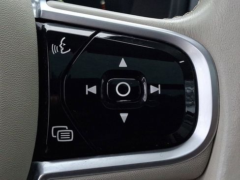 Used 2019 Volvo XC90 T6 Inscription w/ Luxury Package image 23