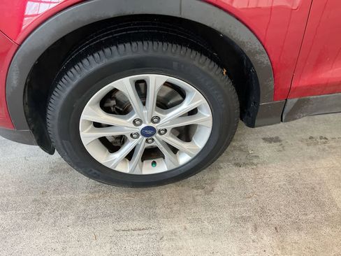 Used 2018 Ford Escape SEL image 10