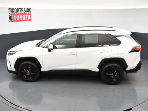 Used 2022 Toyota RAV4 XLE FWD image 17