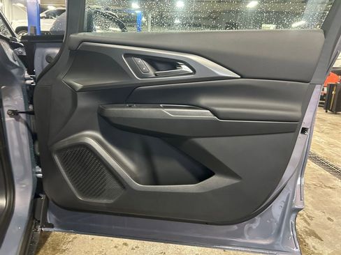 New 2026 Chevrolet Equinox EV LT image 25