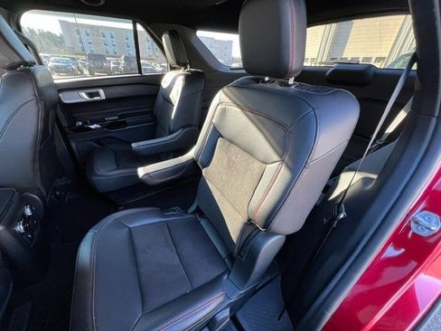 Used 2023 Ford Explorer ST-Line w/ Class IV Trailer Tow Package image 11