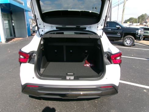 New 2026 Chevrolet Trax ACTIV w/ Sunroof Package image 5