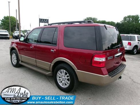 Used 2014 Ford Expedition XLT w/ Equipment Group 202A AWD/4WD image 3