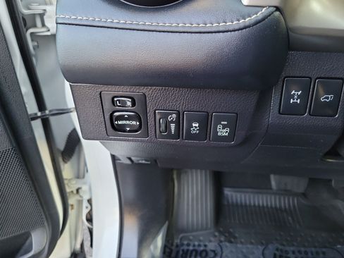 Used 2015 Toyota RAV4 Limited w/ Technology Package AWD/4WD image 25