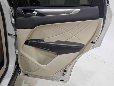 Used 2019 Lincoln MKC Premiere image 15