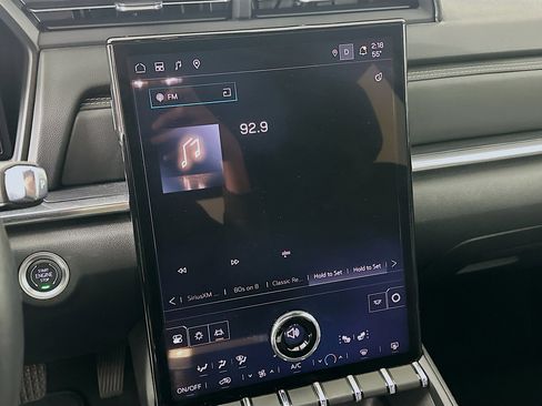 Used 2025 GMC Terrain Elevation image 21