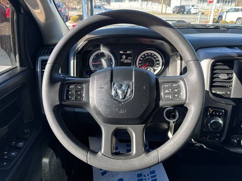 Used 2018 RAM 1500 Express w/ Express Value Package image 16