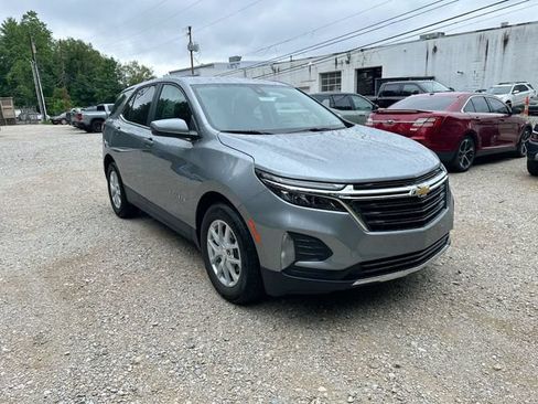 Used 2024 Chevrolet Equinox LT w/ LPO, Floor Liner Package FWD image 12