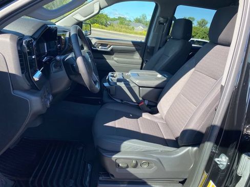 Certified 2024 Chevrolet Silverado 1500 LT AWD/4WD image 15