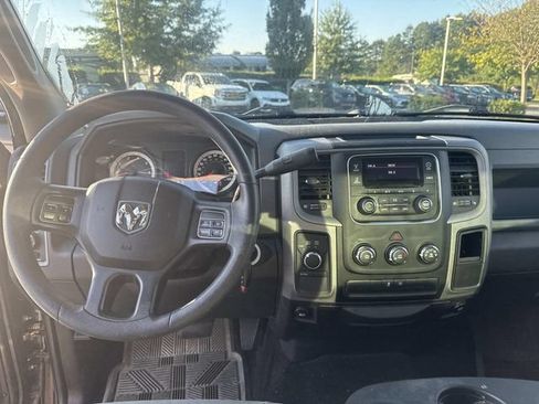 Used 2016 RAM 1500 ST w/ SXT Appearance Group AWD/4WD image 5