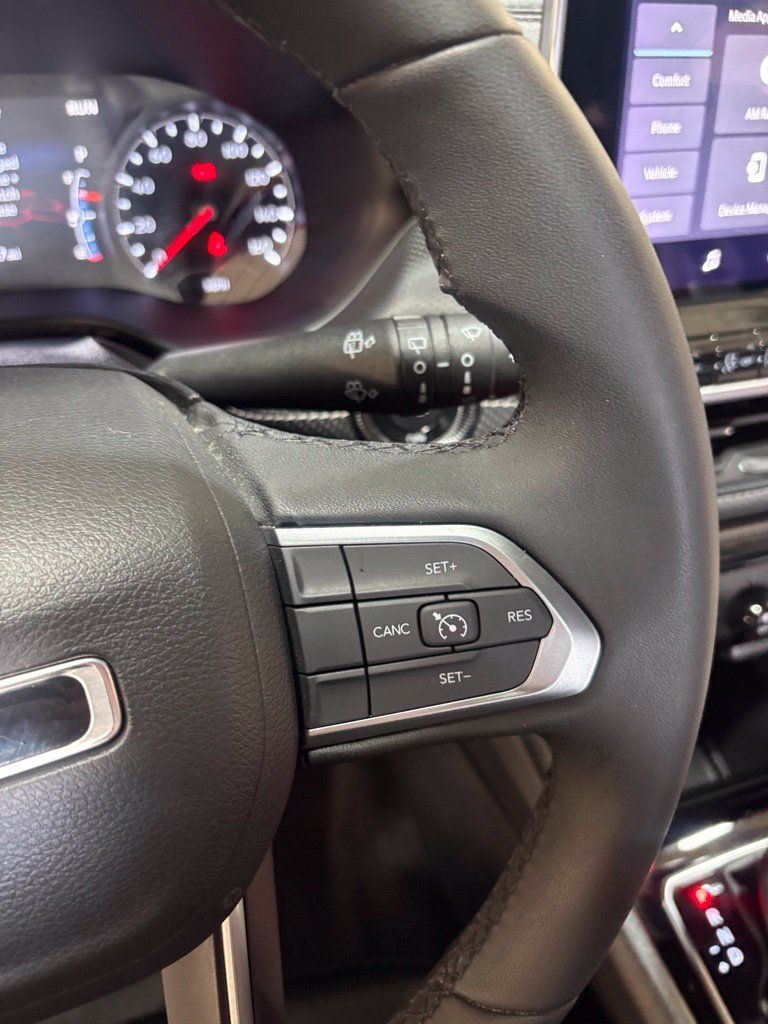 Used 2022 Jeep Compass Latitude AWD/4WD image 24