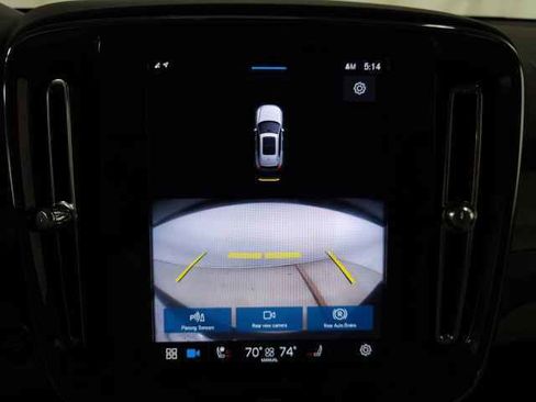 Used 2023 Volvo XC40 B5 Plus w/ Protection Package Premier image 25