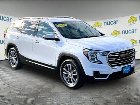 Used 2023 GMC Terrain SLT w/ Tech Package image 1