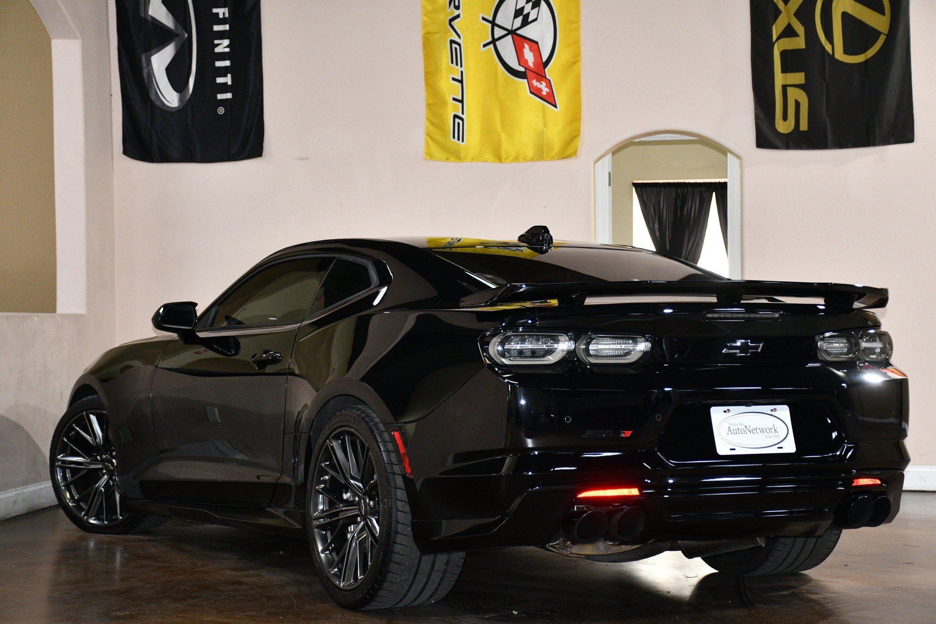 Used 2020 Chevrolet Camaro ZL1 RWD image 6