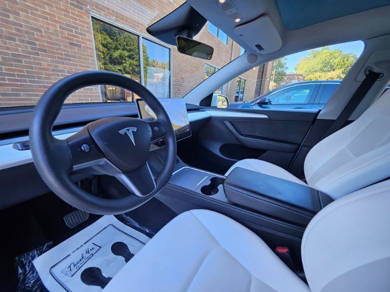 Used 2023 Tesla Model Y AWD image 37