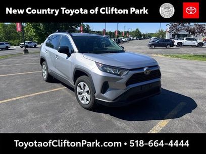Used 2021 Toyota RAV4 LE w/ Carpet Mat Package (TMS)