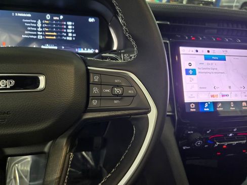 New 2025 Jeep Grand Cherokee L Limited w/ Trailer Tow Package image 16