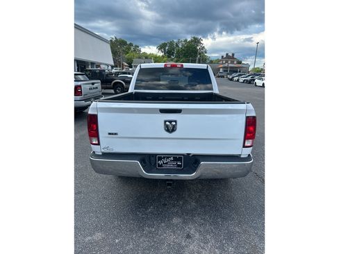 Used 2022 RAM 1500 Classic SLT RWD image 5