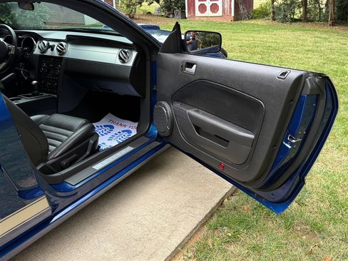 Used 2009 Ford Mustang GT Premium image 54