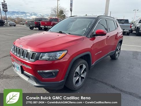 Used 2018 Jeep Compass Latitude w/ Cold Weather Group image 1