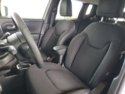 Certified 2020 Jeep Renegade Altitude AWD/4WD image 19