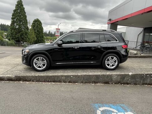 Used 2020 Mercedes-Benz GLB 250 4MATIC image 5