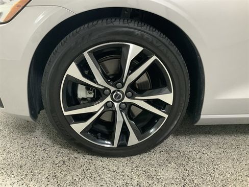 Used 2023 Volvo S60 B5 Core AWD/4WD image 9