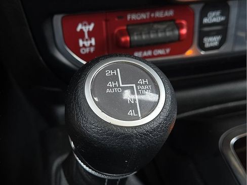Used 2024 Jeep Wrangler Unlimited Rubicon 4xe AWD/4WD image 15